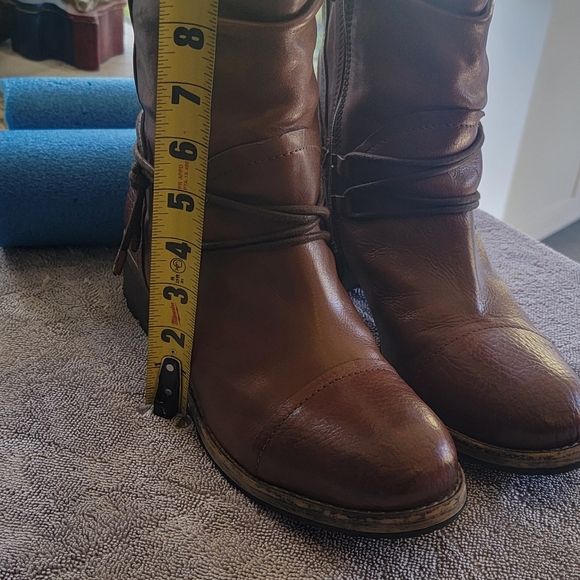 Clark's leather boot. 9" shaft. - Picture 6 of 6